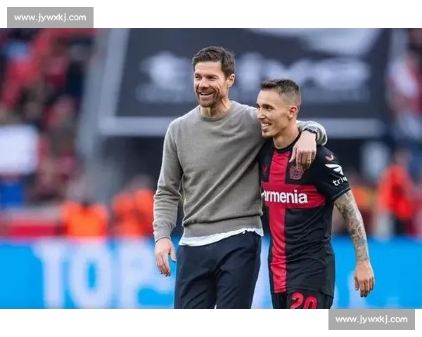 荷媒：勒沃库森瞄准费耶诺德后卫桑德勒