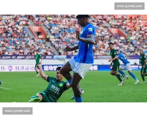 北京国安大巴风波后：新援到位 + 外援晒训练，俱乐部回应击碎摆烂传闻